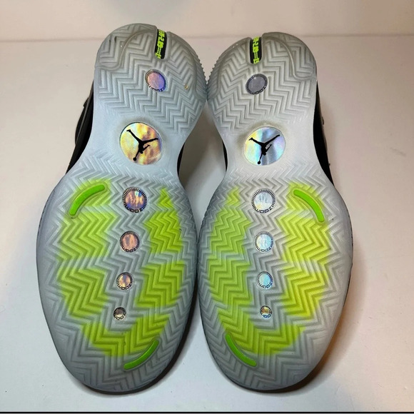 Nike Air Jordan XXXIV Low Black Vapor Green Bleached Coral Men’s 11.5 CZ7750-003 - Picture 8 of 9